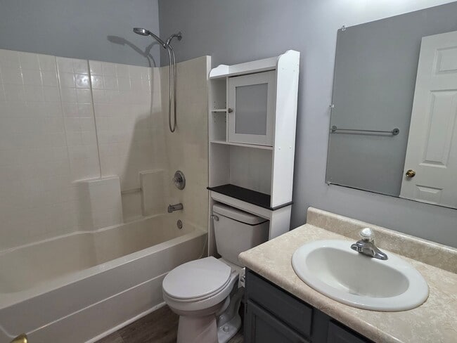 Building Photo - Low Country Home in Rincon with Fenced Backyard!