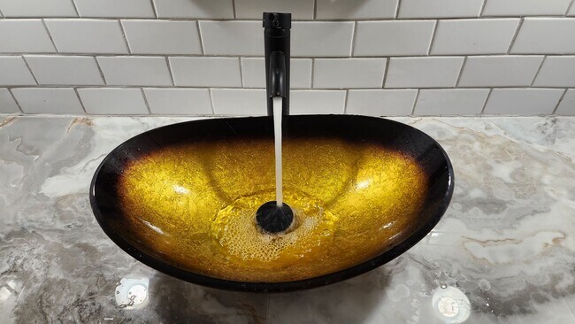 Building Photo - 695 A 1 A