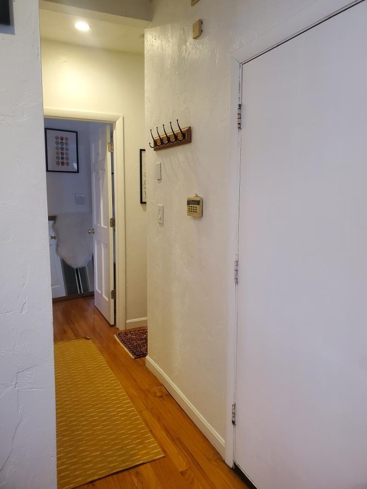 Building Photo - 16 Charter St