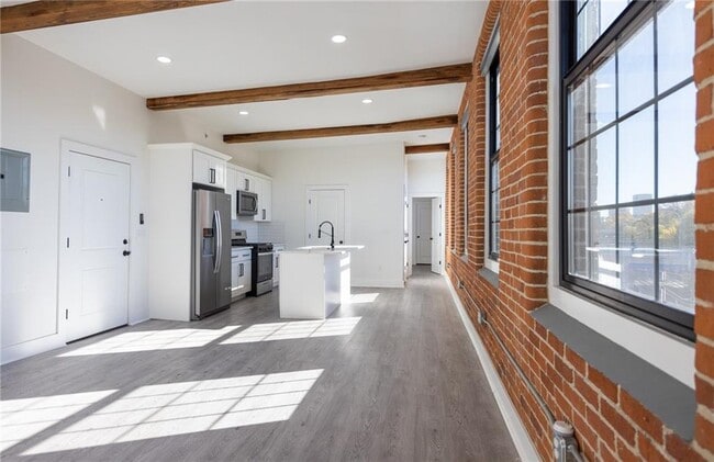 Building Photo - 50 Ashburton St