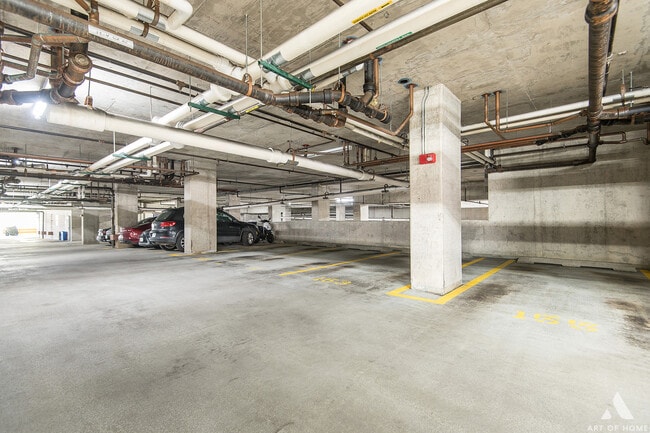 Building Photo - 901 W Madison St