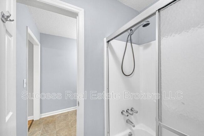 Building Photo - 4000 Sand Wedge Cir