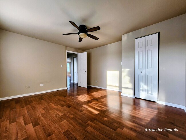 Building Photo - 1641 W 77th St