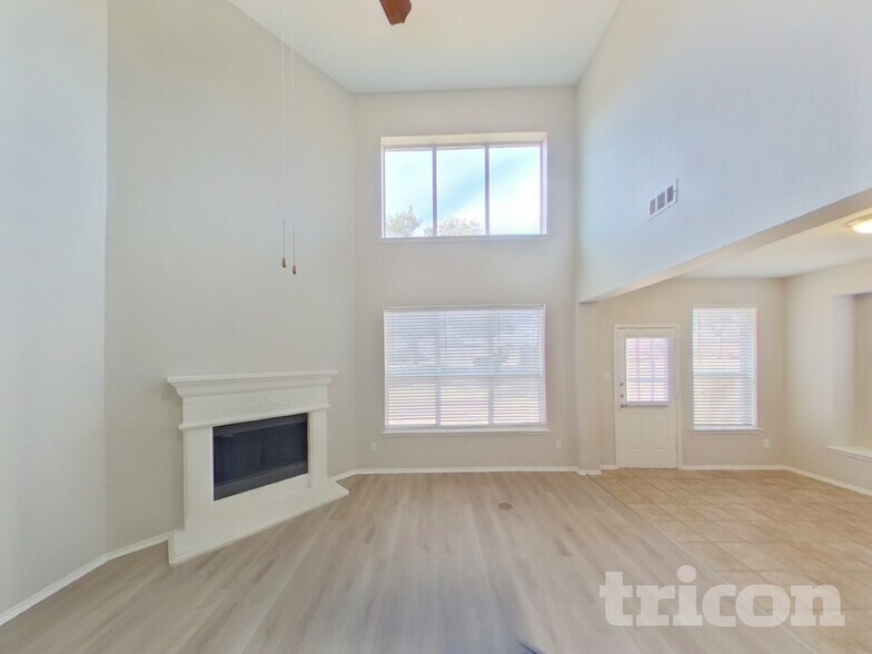 Building Photo - 14121 S Pass Rd