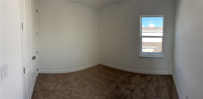 Building Photo - 10374 Pearson Ave