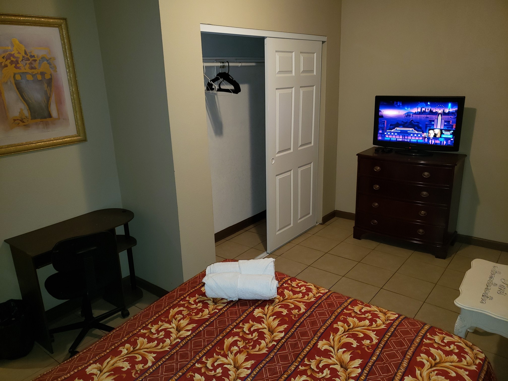 Bedroom 2 - 12877 Glenoaks Blvd