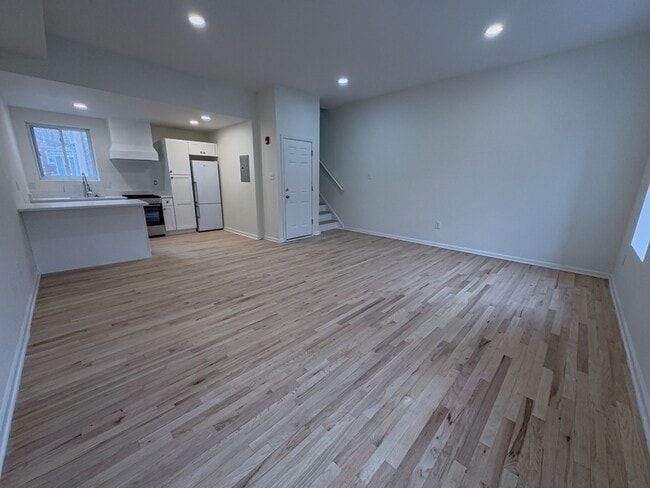 Building Photo - 2036 Wallace St