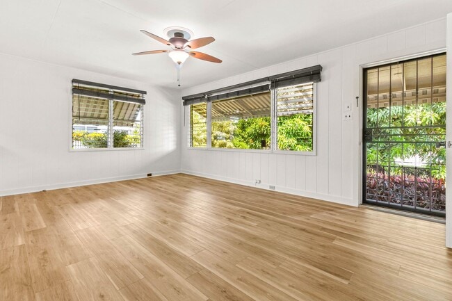 Building Photo - Charming 3-bedroom, 1.5-bathroom house loc...