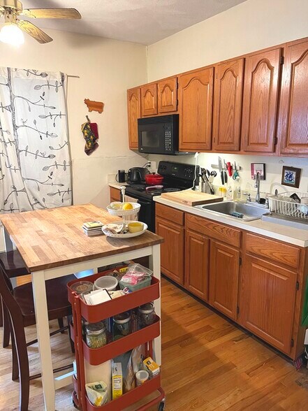 Building Photo - 110 Berkshire St