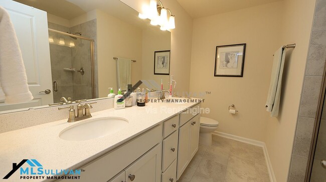 Building Photo - 291 White Oak Ridge Dr