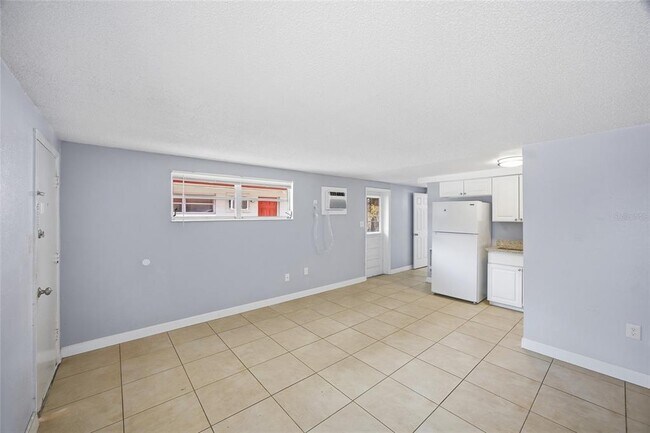 Building Photo - 1302 Morris Park