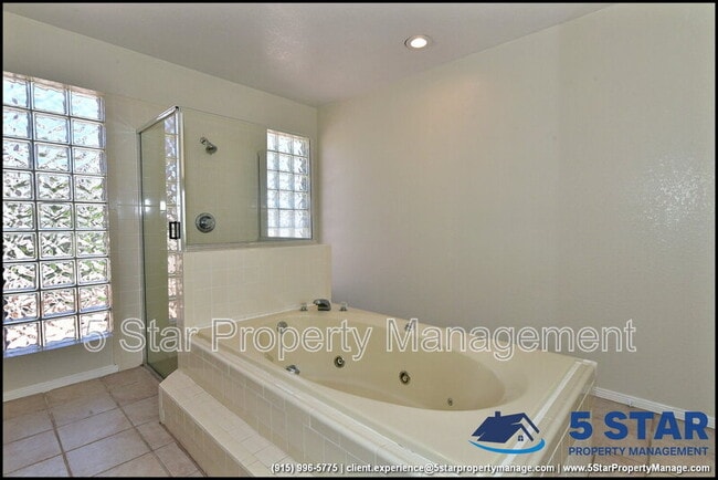 Building Photo - 11620 Laura Marie Dr