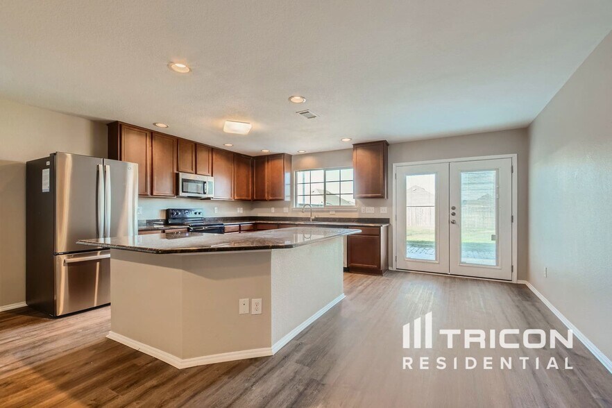 Building Photo - 114 Pinto Dr