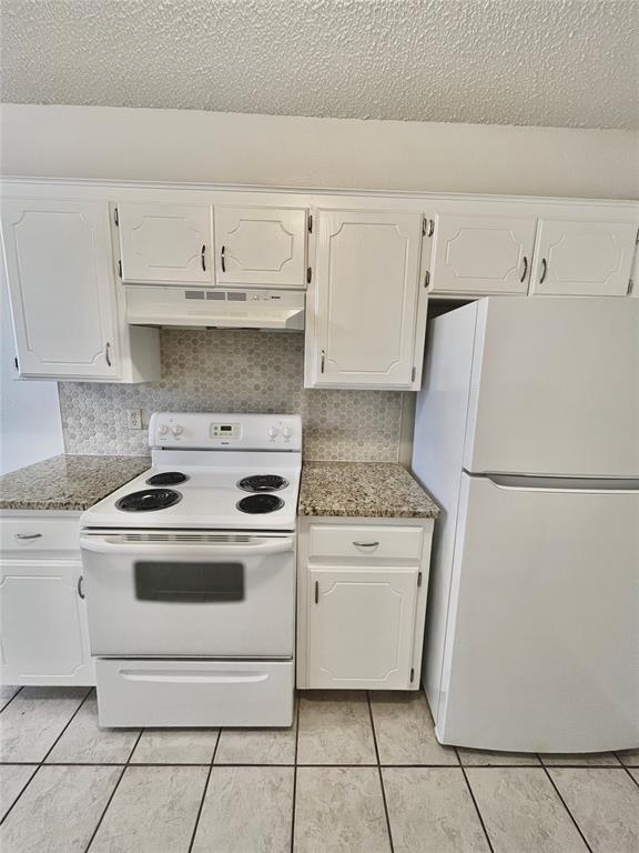 Building Photo - 1712 Jennifer Cir