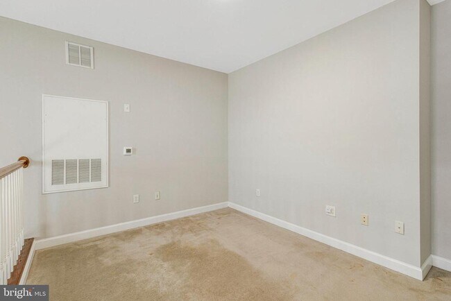 Building Photo - 501 Hungerford Dr