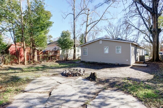 Building Photo - Renovated Single Family - Three Bedroom, Two Bathroom