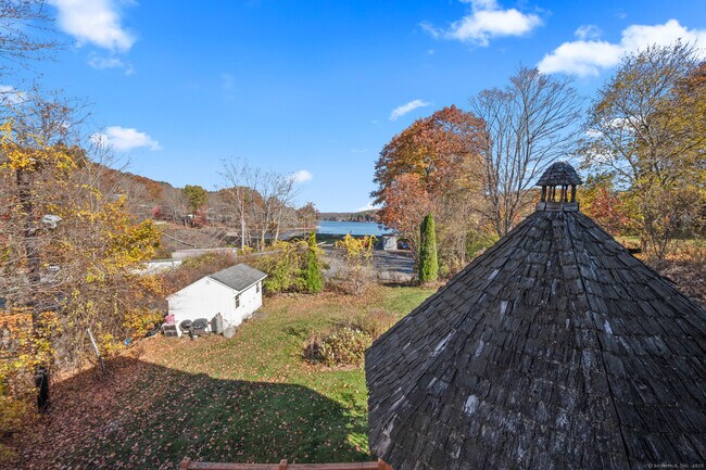 Primary Photo - 11 Schwanda Rd