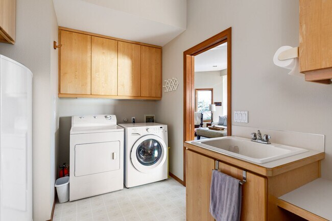 Building Photo - Gorgeous West facing View Home in Coupeville with Acreage and Privacy!