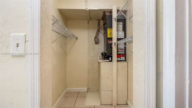 Building Photo - 2175 NE 170th St
