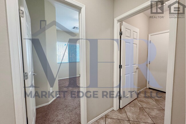 Building Photo - 4Bed/2Bath Home at Signal Butte/Warner! $399 MOVE-IN SPECIAL! Ready for Immediate Move-In!