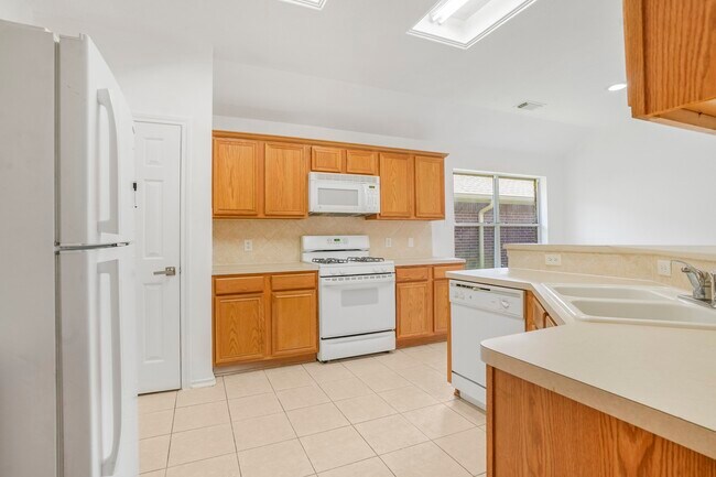 Building Photo - 18134 Stone Trail Manor Dr