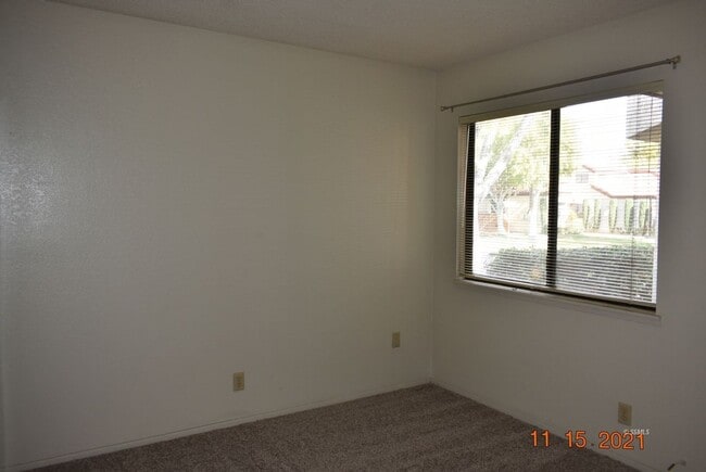 Building Photo - Condo for Rent in Montefino Townhomes – Premium Amenities & Prime Location!