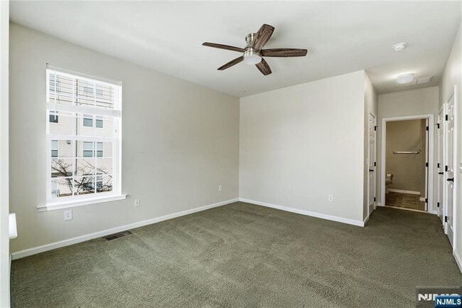 Building Photo - 25 Veterans Dr