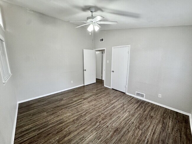 Building Photo - 3141 Arrendale St