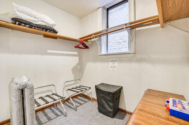 Building Photo - 3461 W Adams St