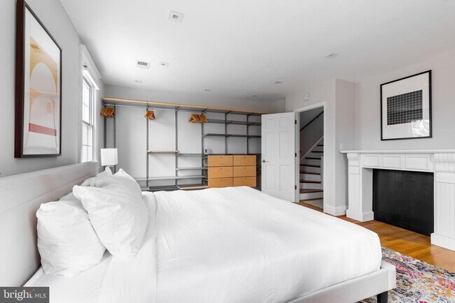 Building Photo - 2243 40th St NW