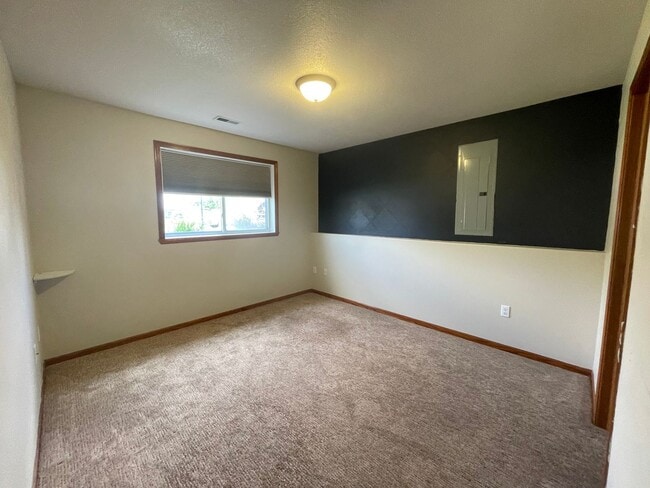 Building Photo - Live Large in This Amenity-Packed 4BR Home!