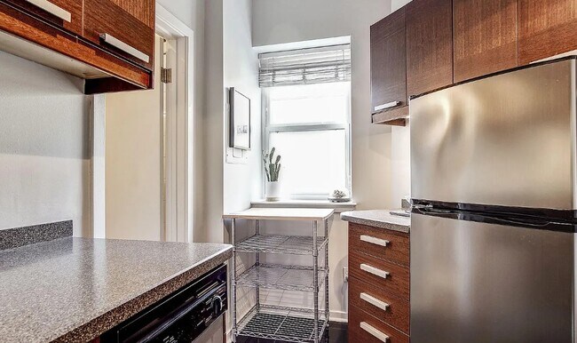 Building Photo - 1413 T St NW