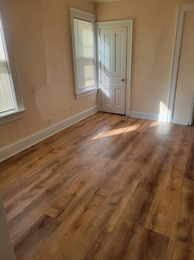 Building Photo - 1946 N 39th St