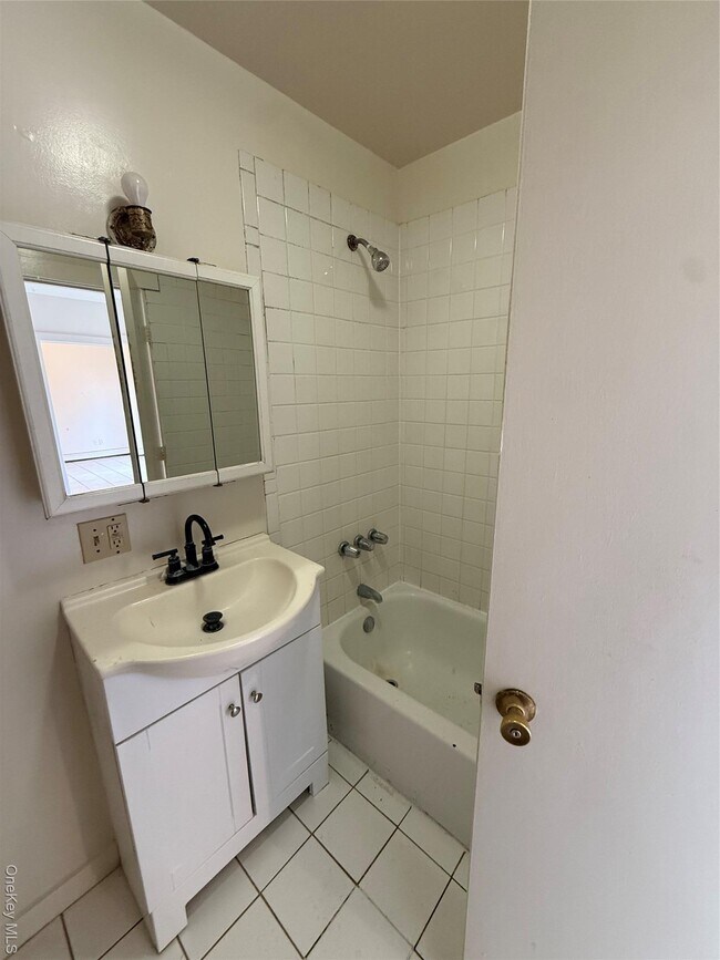 Building Photo - 2314-2330 County Rd 83