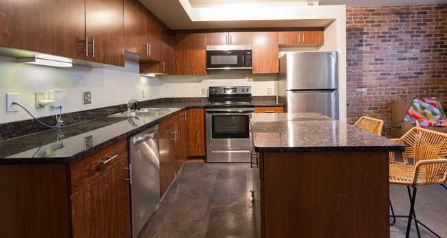 Building Photo - Garden View 1 Bedroom Loft Ready for move in