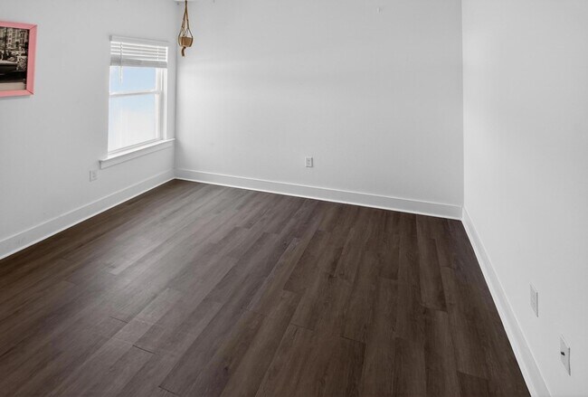 Building Photo - 159 Blooming Cv