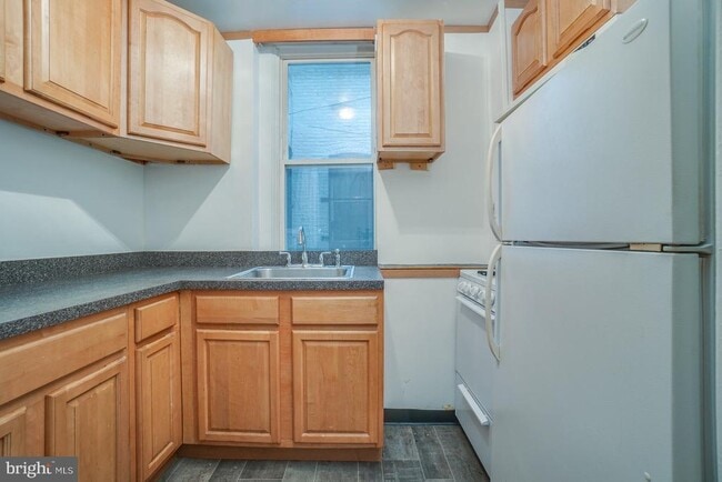 Building Photo - 3012 N Calvert St