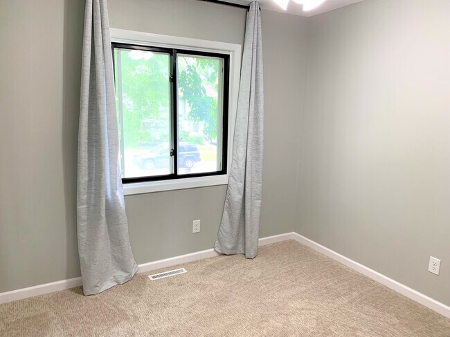 1st Bedroom - 155 Bayberry Ln