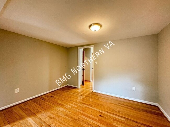 Building Photo - 566 Windover Ave NW
