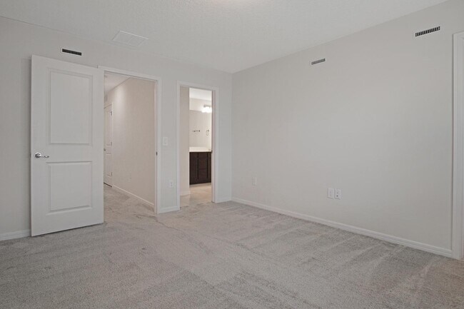 Building Photo - 1721 Delightful Dr