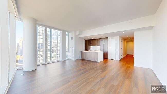 Building Photo - 675 W 59th St