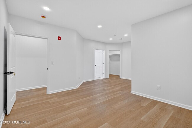 Building Photo - 253 Mantoloking Rd