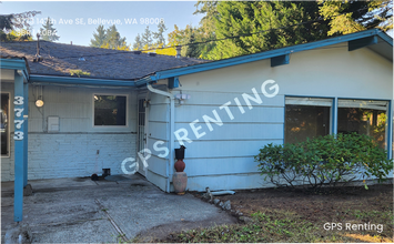Building Photo - Convenient Location, Spacious Living & Top...