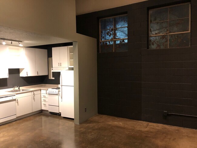 Building Photo - 440 W. 900 S. #5