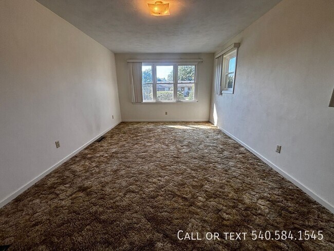 Building Photo - 1511 Narcissus St