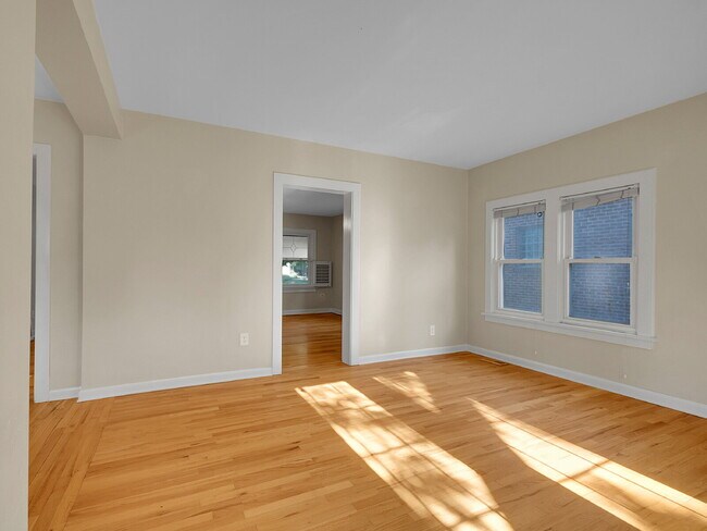 Building Photo - $2,295.00, 1 Bed, 1 Bath Home in Denver