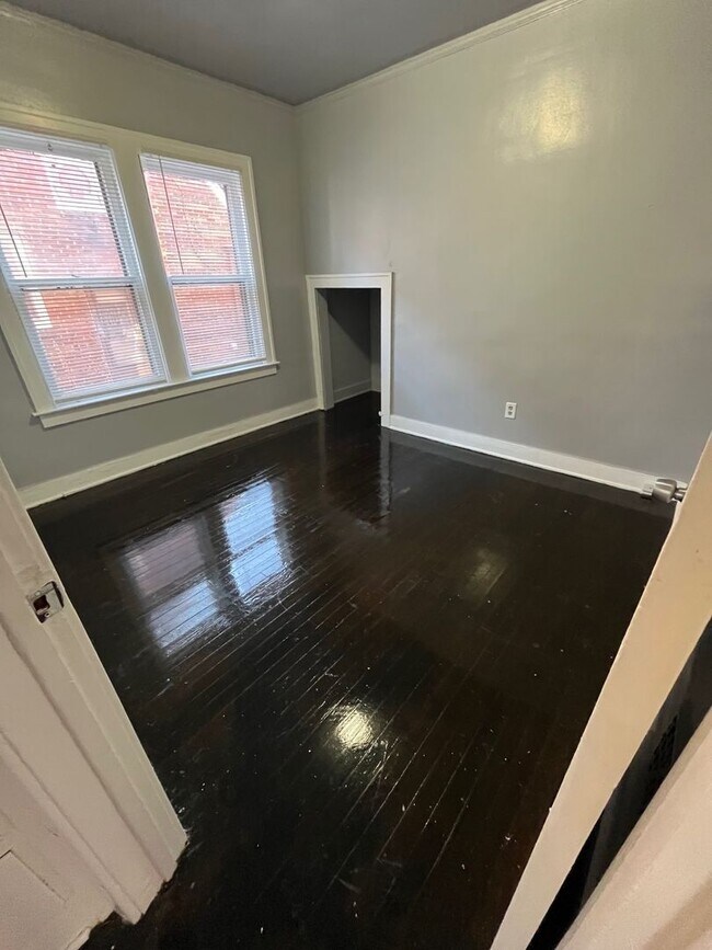 Building Photo - 14434 Mettetal St