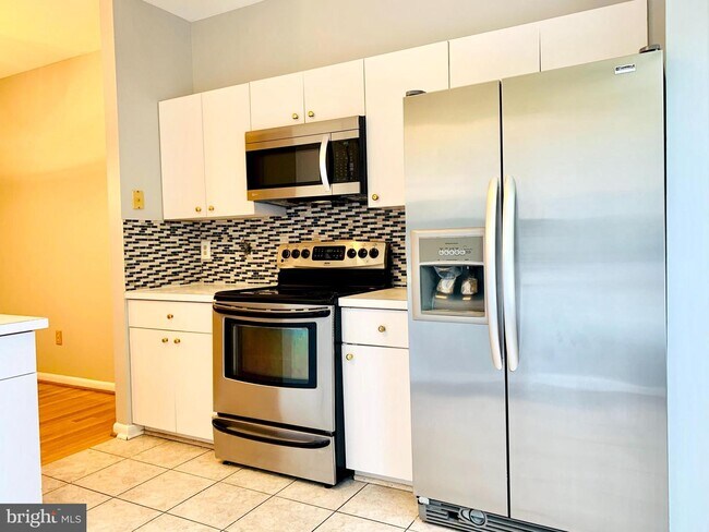 Building Photo - 18164 Royal Bonnet Cir