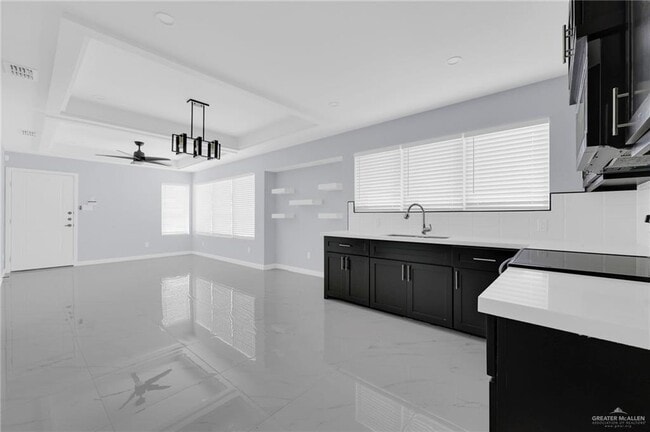 Building Photo - 12 Shadow Creek Dr