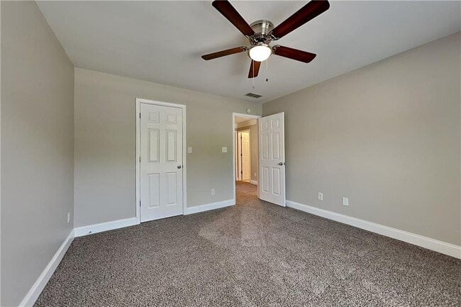 Building Photo - 2564 Dolostone Way